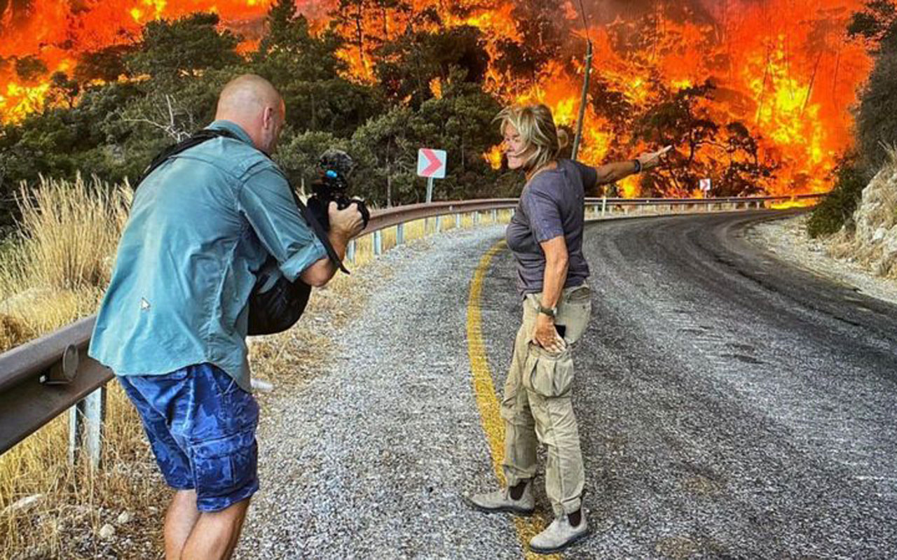 Muğla’da alevlerin arasında kalan Sky News muhabiri izlenimlerini yazdı