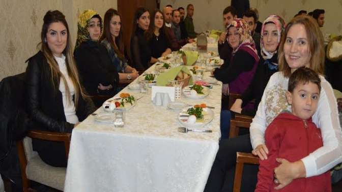 Muhasebeciler, stajyerlerle buluştu