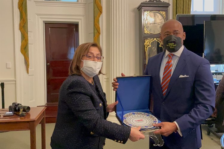 New York Belediye Başkanına ilk ziyaret Gaziantep Büyükşehir'den 