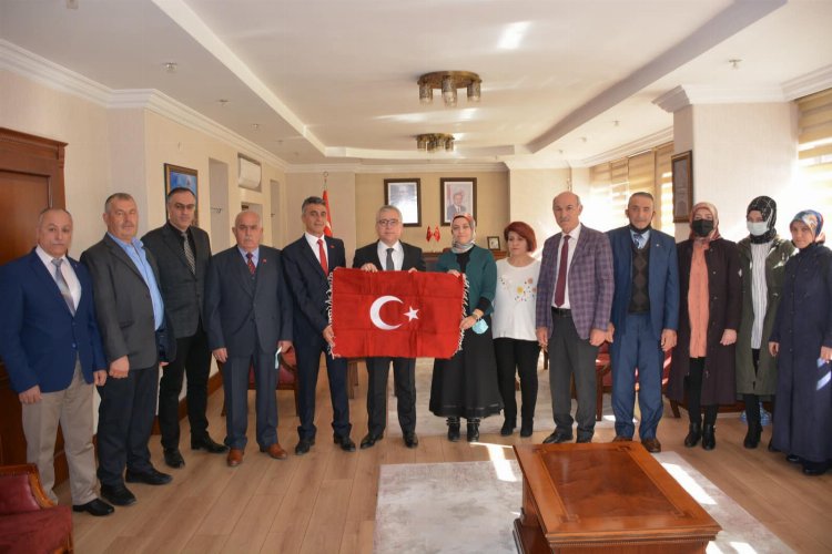 Niğde'de Şehit ve gazi aileleri Vali Şimşek'i ziyaret ettiler