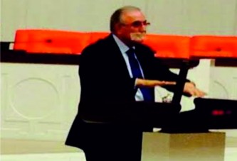Öğüt, Kürsüde Ağzını Bantladı