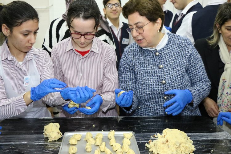 Özel öğrencilerden 'Anne Kurabiyesi'