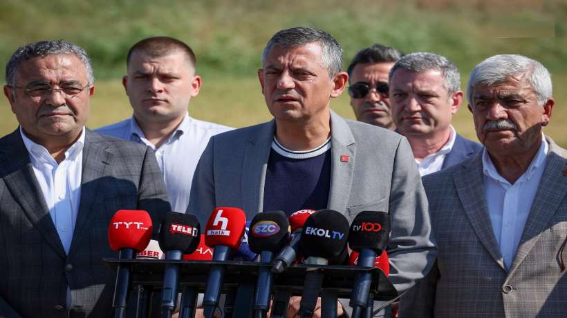 Özgür Özel, Silivri'de Ekrem İmamoğlu'nu Ziyaret Etti: