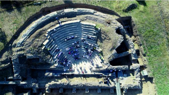 Parion Antik Kentinde meclis toplantısı