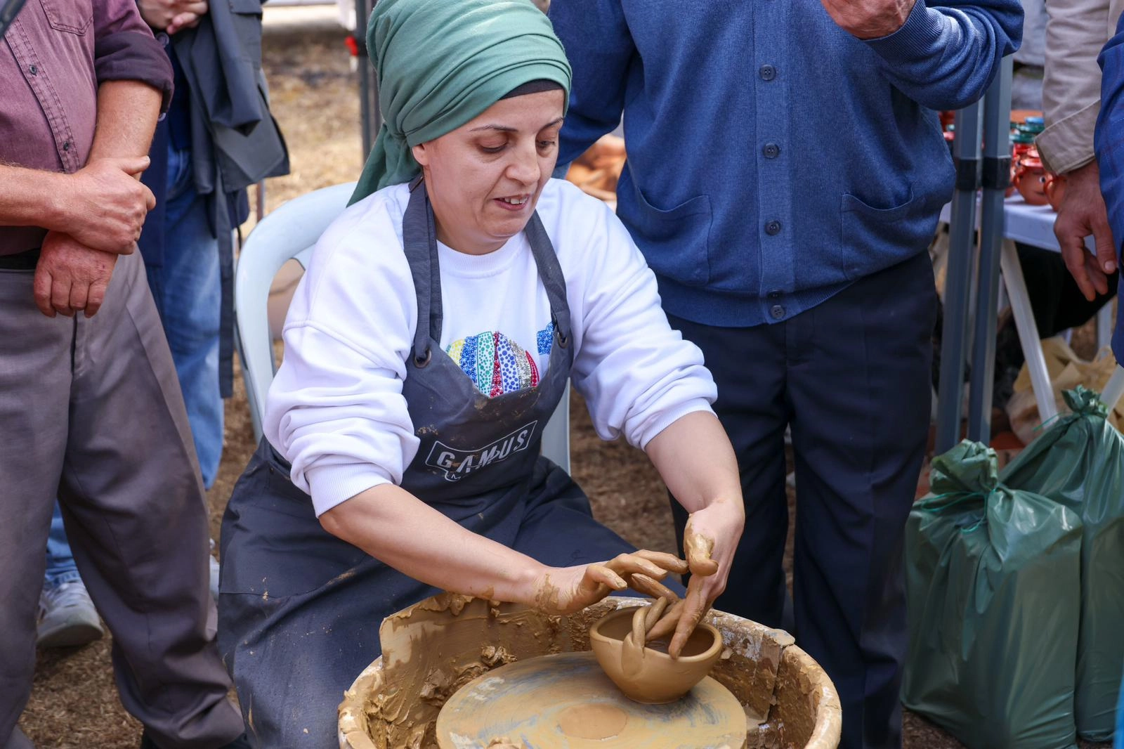 Pazaryeri Kınık'ta çömleklere uluslararası coşku