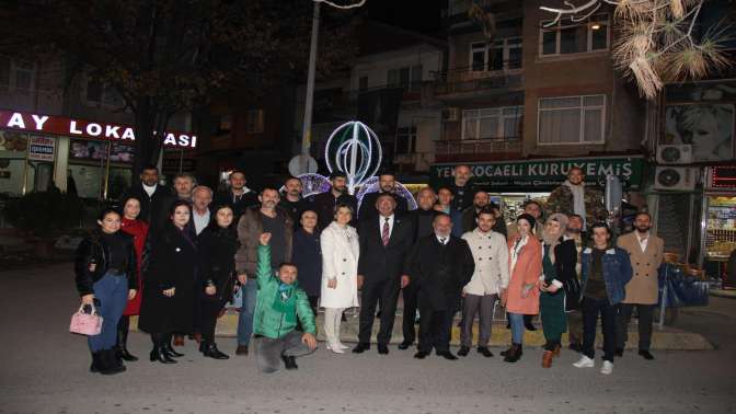 Pelin Coştur Filiz Bekirpaşayı adımladı