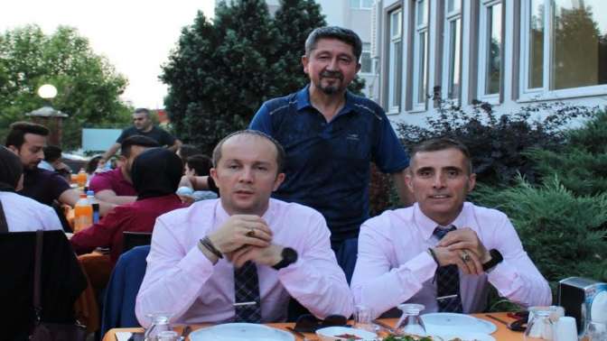 Rıdvan Şükür’den Maratonculara iftar yemeği.