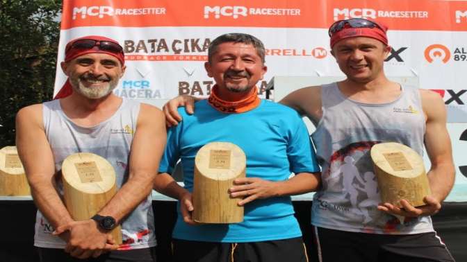 Rıdvan Şükür’den Takım Elbiseli Koşucular’a dağcılık eğitimi.