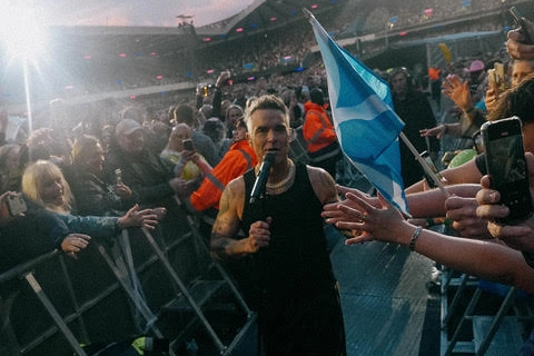 Robbie Williams'dan İstanbul'da unutulmaz geceye davet