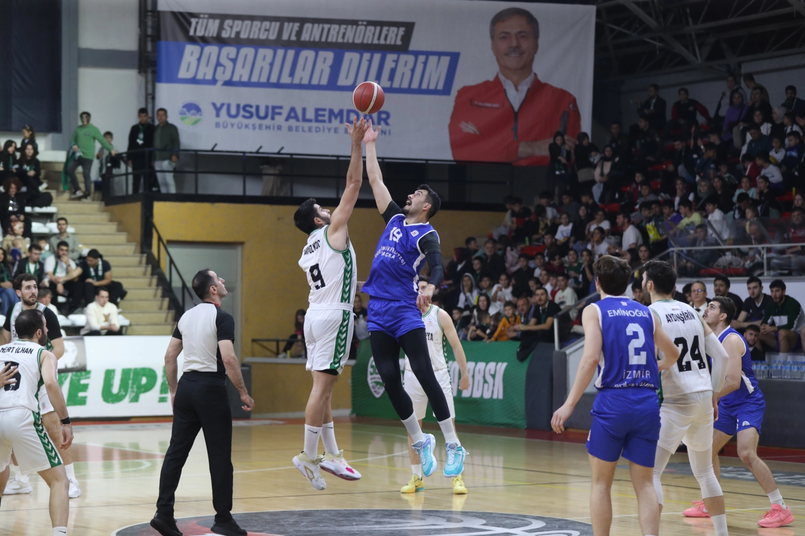 Sakarya Büyükşehir Basketbol’dan zirveye ilk adım Sakarya Büyükşehir Basketbol’dan zirveye ilk adım