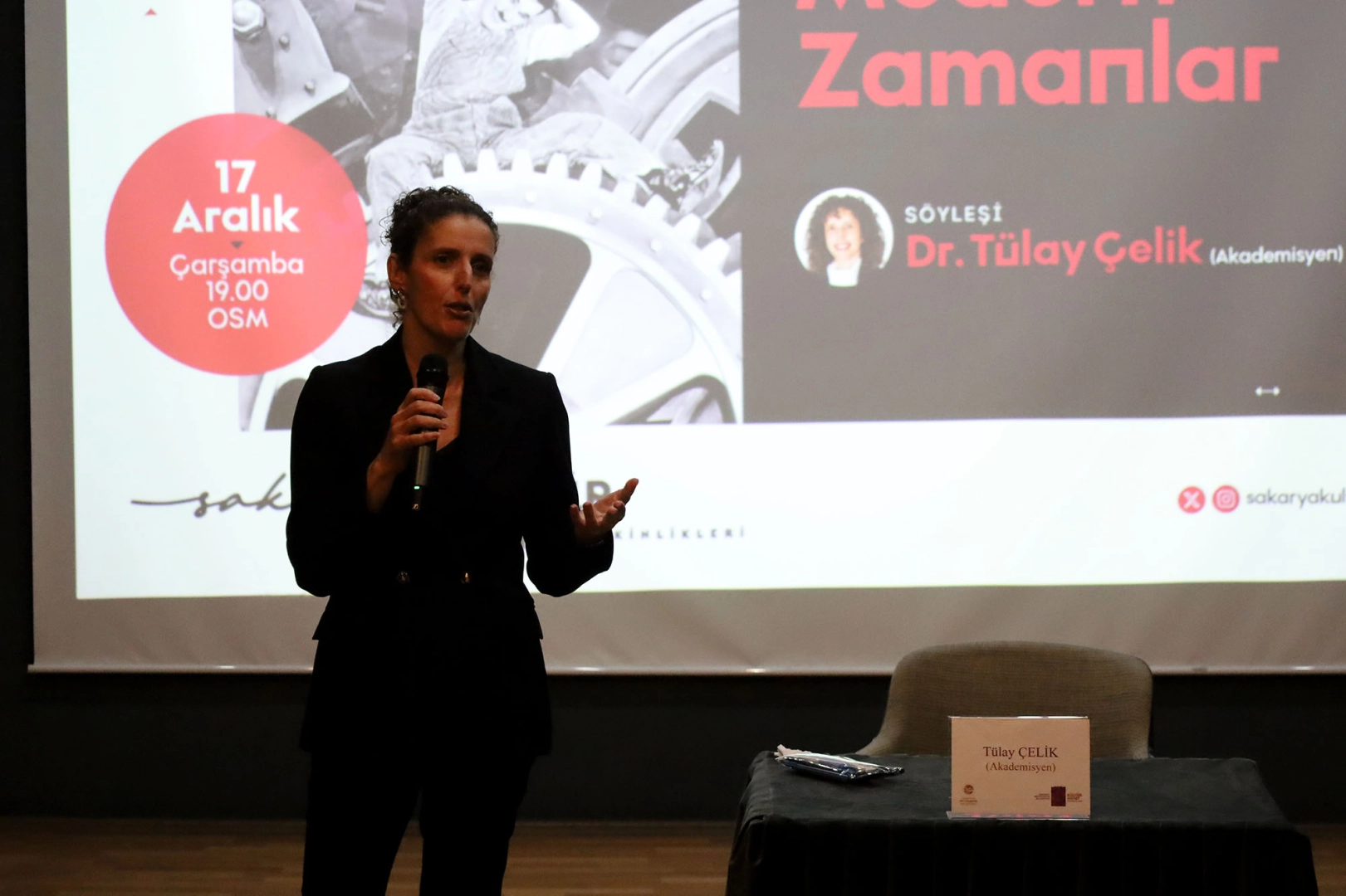 Sakarya'da 'Modern Zamanlar' filmi sinemaseverlerle buluştu
