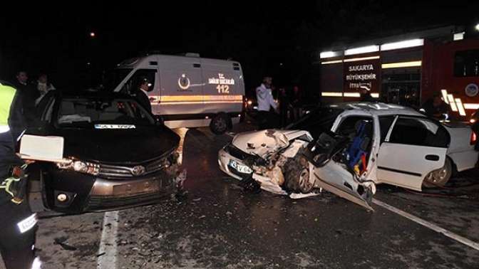 Sakarya’da trafik kazasında 10 yaralı var