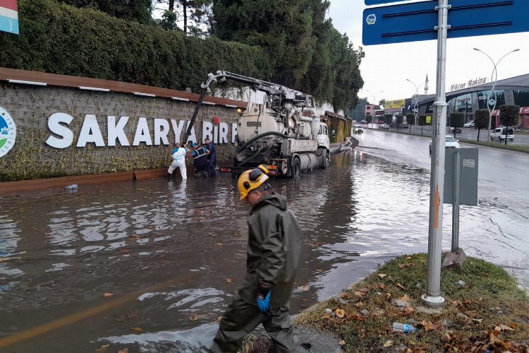 Sakarya'da yağış mesaisi aralıksız sürüyor