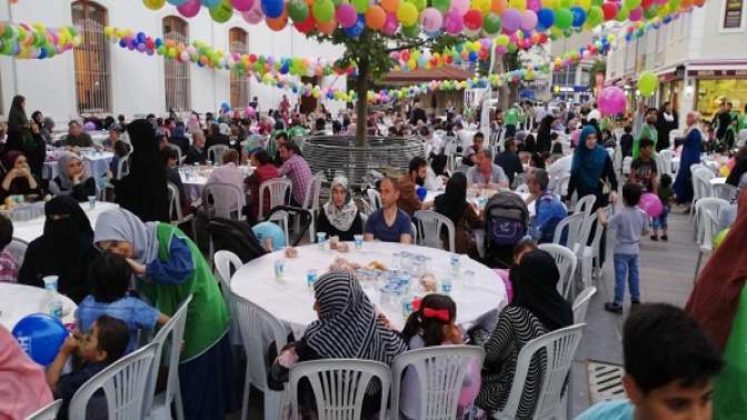 Sakaryada yetimler iftar sofrasında buluştu