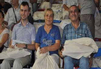Sandık başkanları torbaları teslim aldı