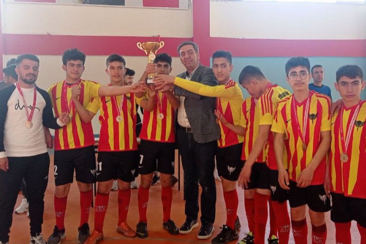 Sason'da futsal turnuvası