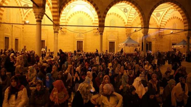 Selimiye Camisinde Kadir Gecesi yoğunluğu
