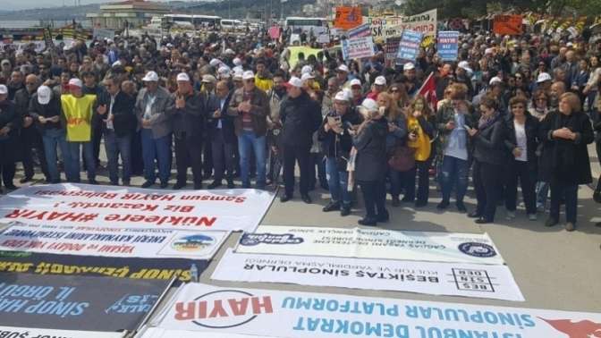 Sinopta 5 bin kişi Nükleer Santrala karşı yürüdü