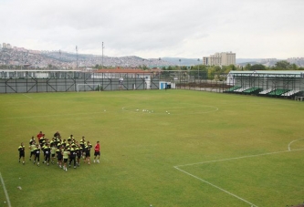 Spor tesisleri sporseverlere her zaman açık