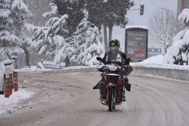 İstanbul'da ağır taşıt ve kuryelere 'kar' yasağı!