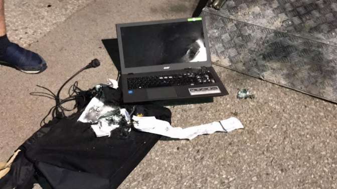 Şüpheli çantadan, laptop çıktı