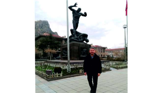 Tarihçi Rıdvan Şükür, adım adım Afyonu gezdi