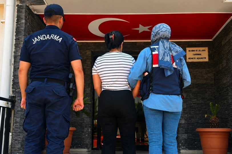 25 yıl 8 ay hapis cezasıyla aranan cinayet hükümlüsü Manavgat'ta yakalandı