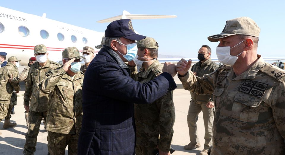 Bakan Akar, Pençe Kartal-2 Harekatı'nda...