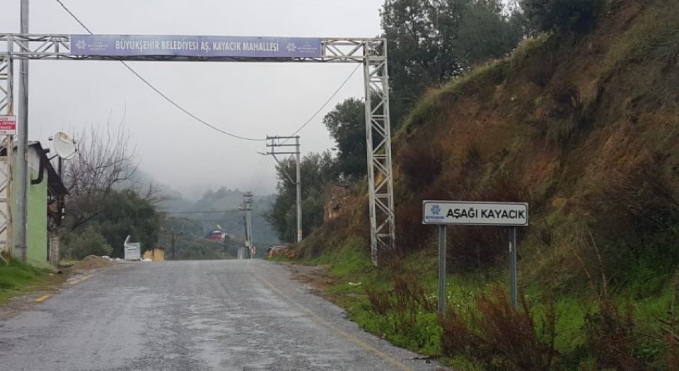 Karantinaya alınan mahallede camiden uyarı anonsları