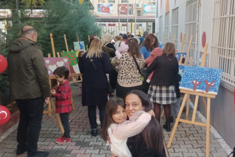 Adana'da öğrencilerden suluboya sergisi