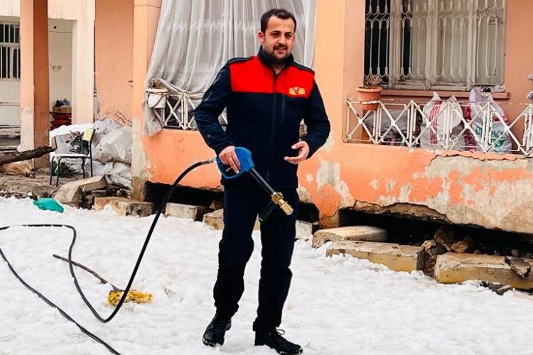 Adıyaman'da bodruma giren tilki yakalandı 