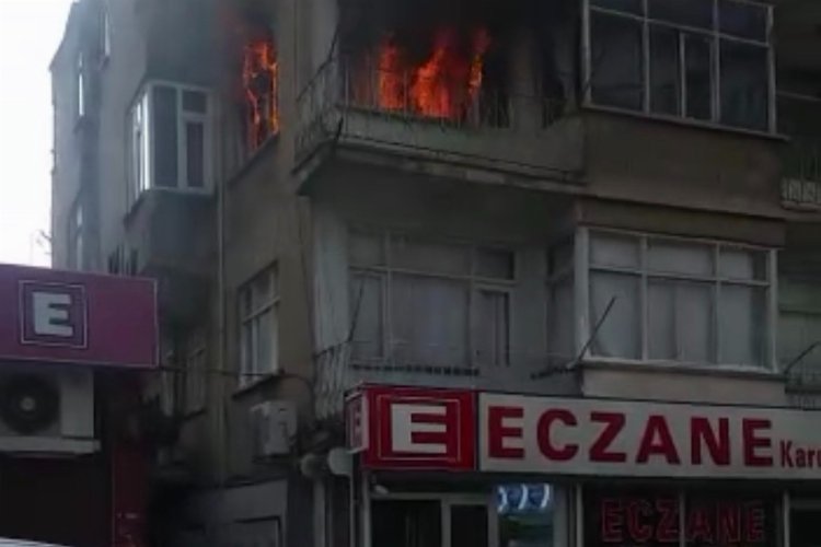 Adıyaman'da metruk binada yangın 