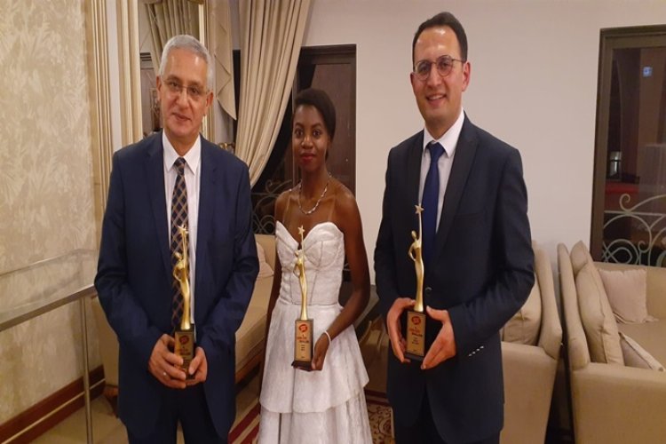 Afyon 2021 En'leri plaketlerini aldı 