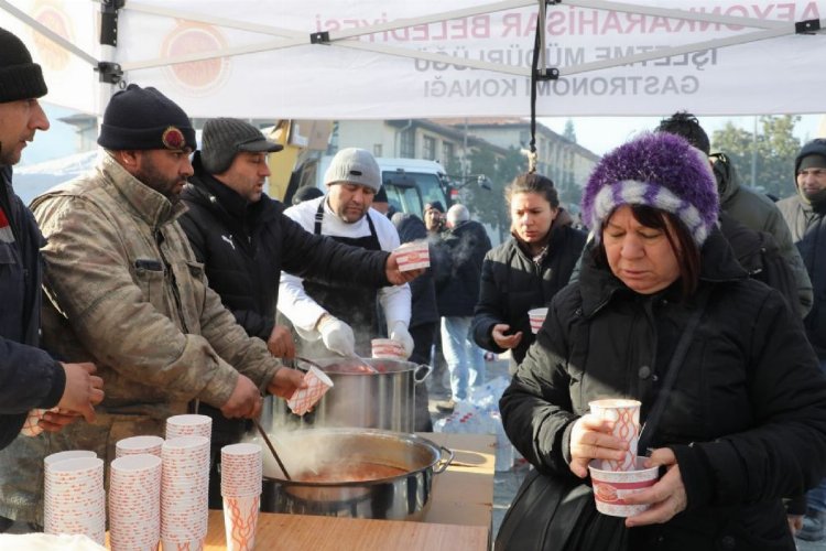 Afyon'dan 20 bin depremzedeye günlük sıcak yemek