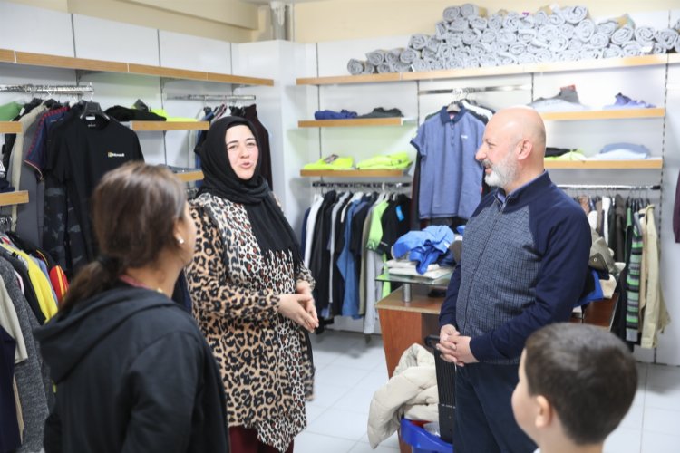 Ahmet Çolakbayrakdar'a Sosyal Market teşekkürü