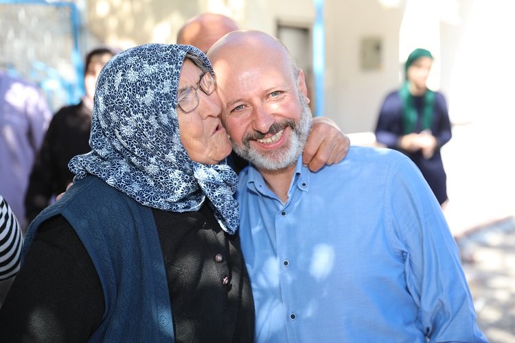 Ahmet Çolakbayrakdar'dan Anneler Günü mesajı