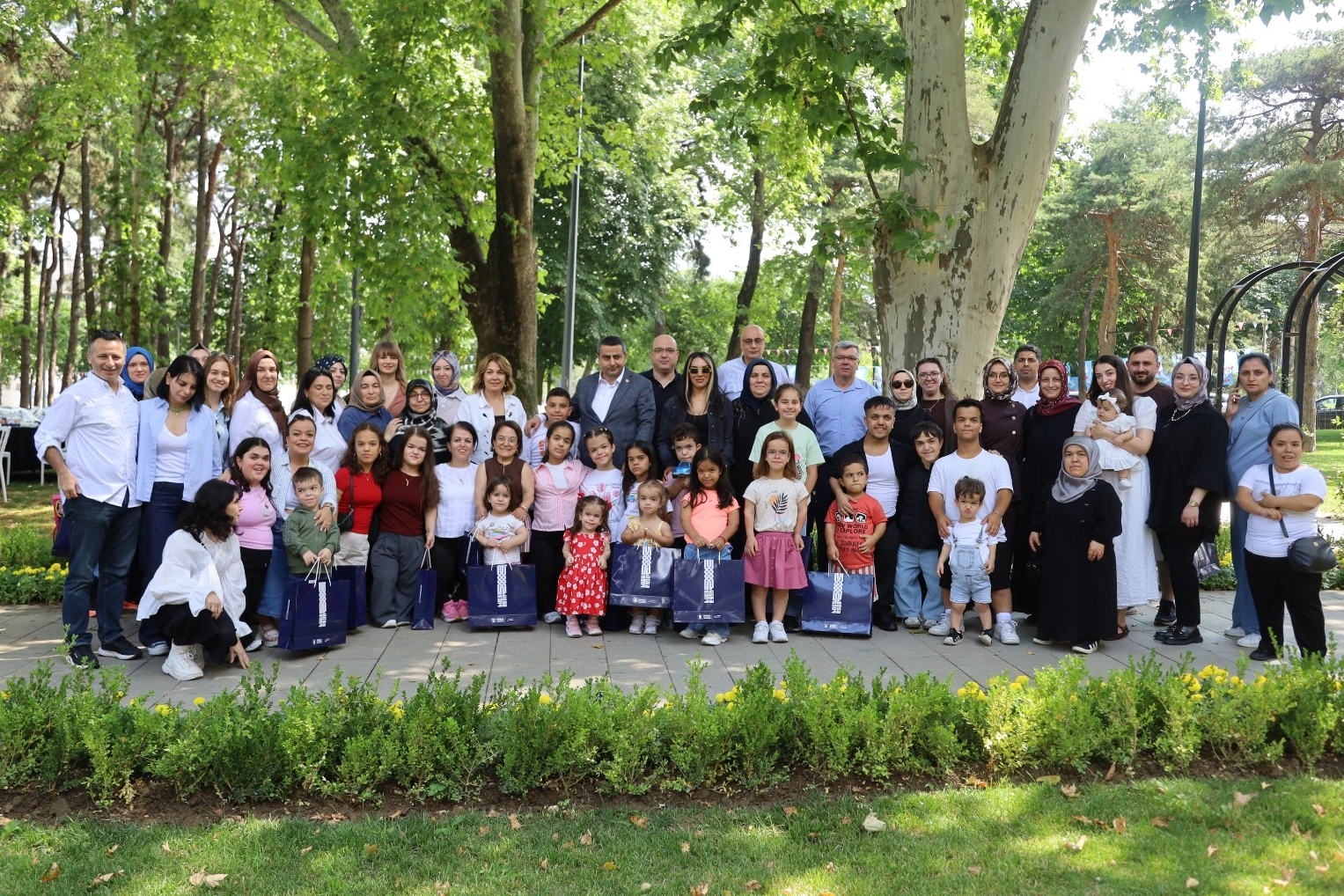Akondroplazi bireyler Bursa'yı gezdi
