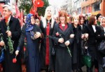 AKP’li kadınlar 8 Mart için yürüdü