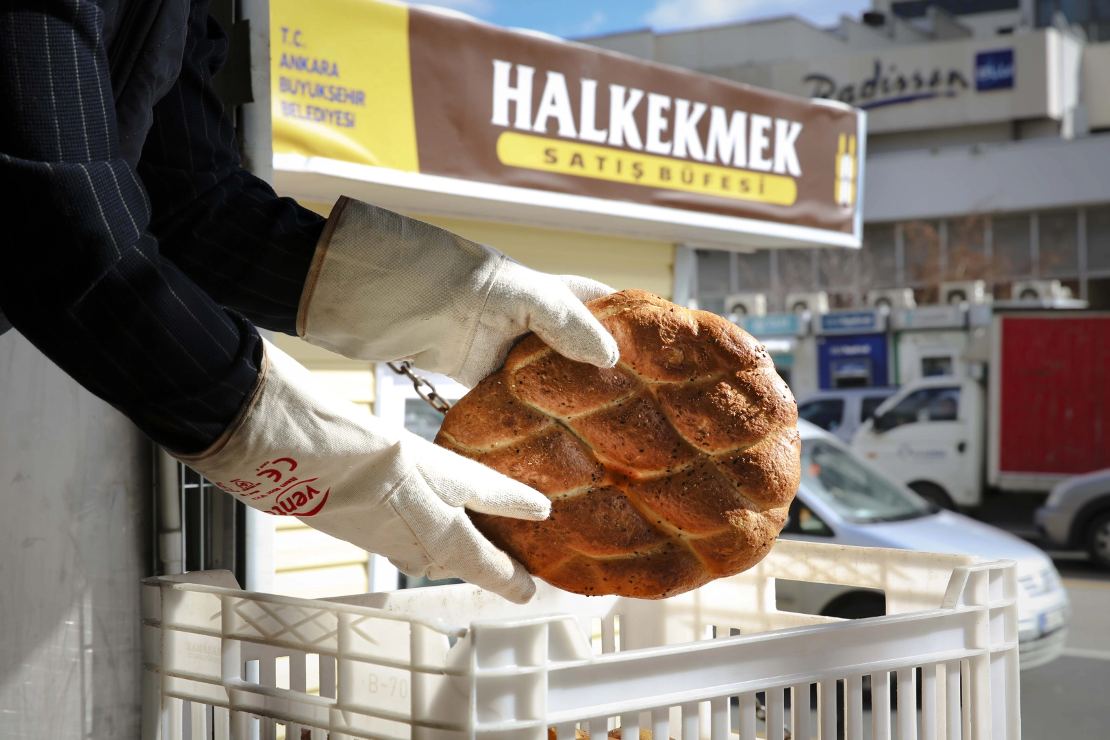 Ankara'da 'Mobil Fırın' hizmeti sürüyor
