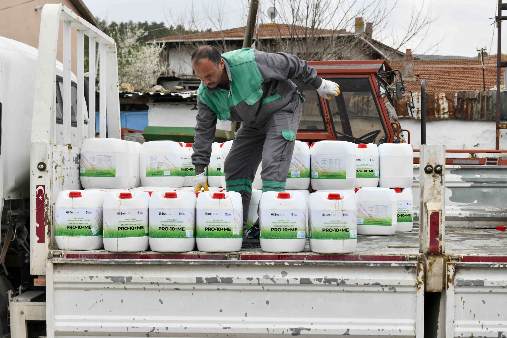 Ankara'da üreticiye yüzde 50 hibeli sıvı gübre desteği