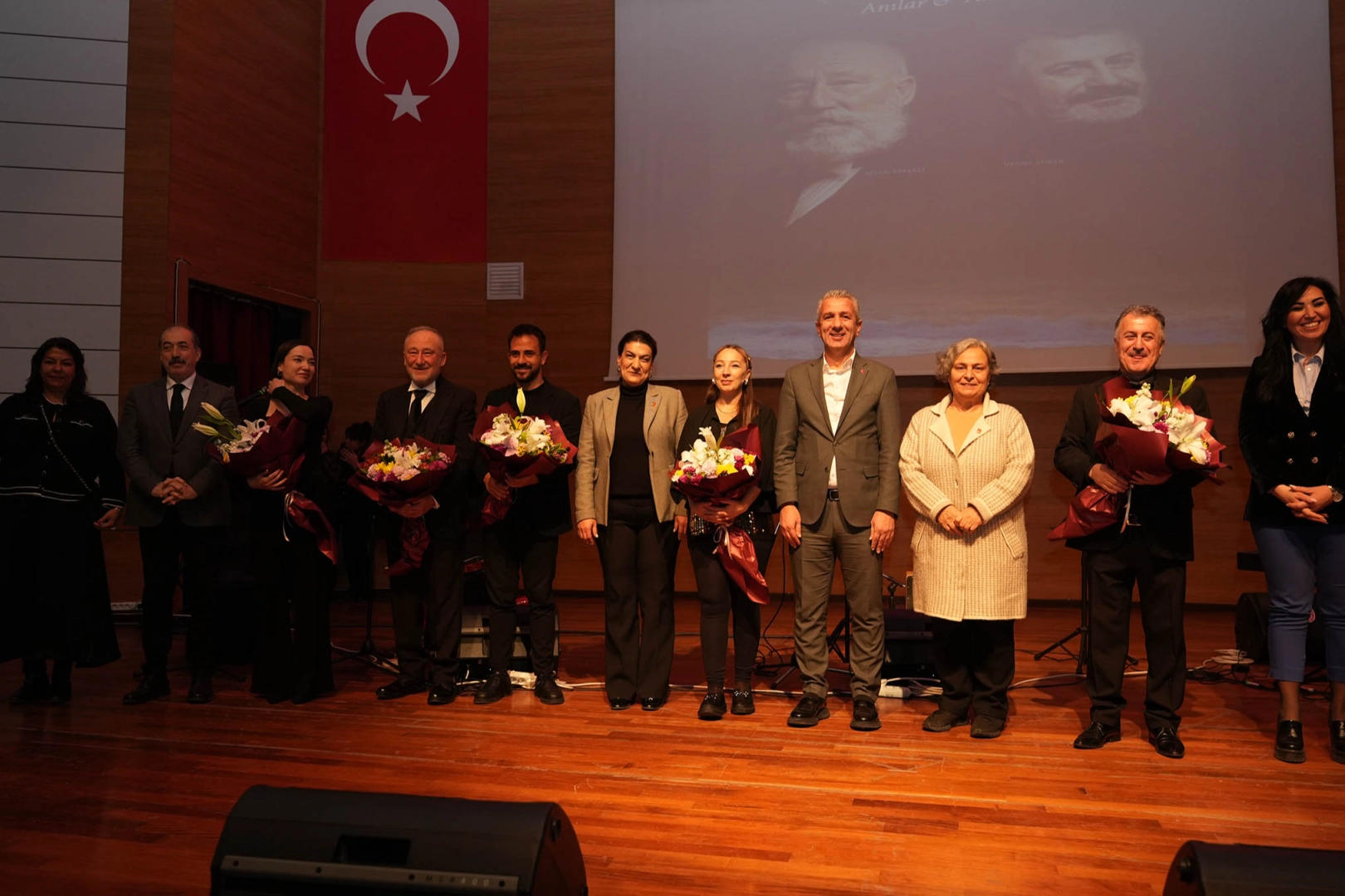 Ankara'da usta oyunculardan “Şifa Niyetine Anılar Ve Türküler”