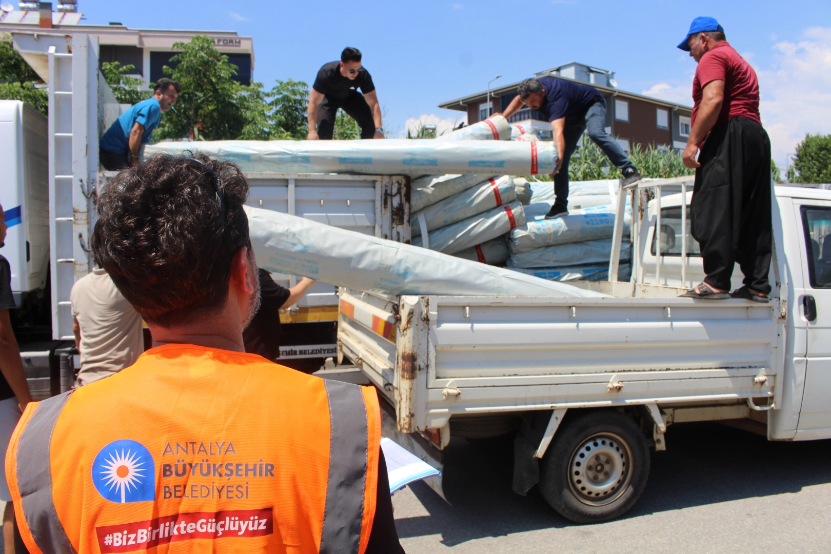 Antalya'da Gazipaşalı üreticilere naylon desteği
