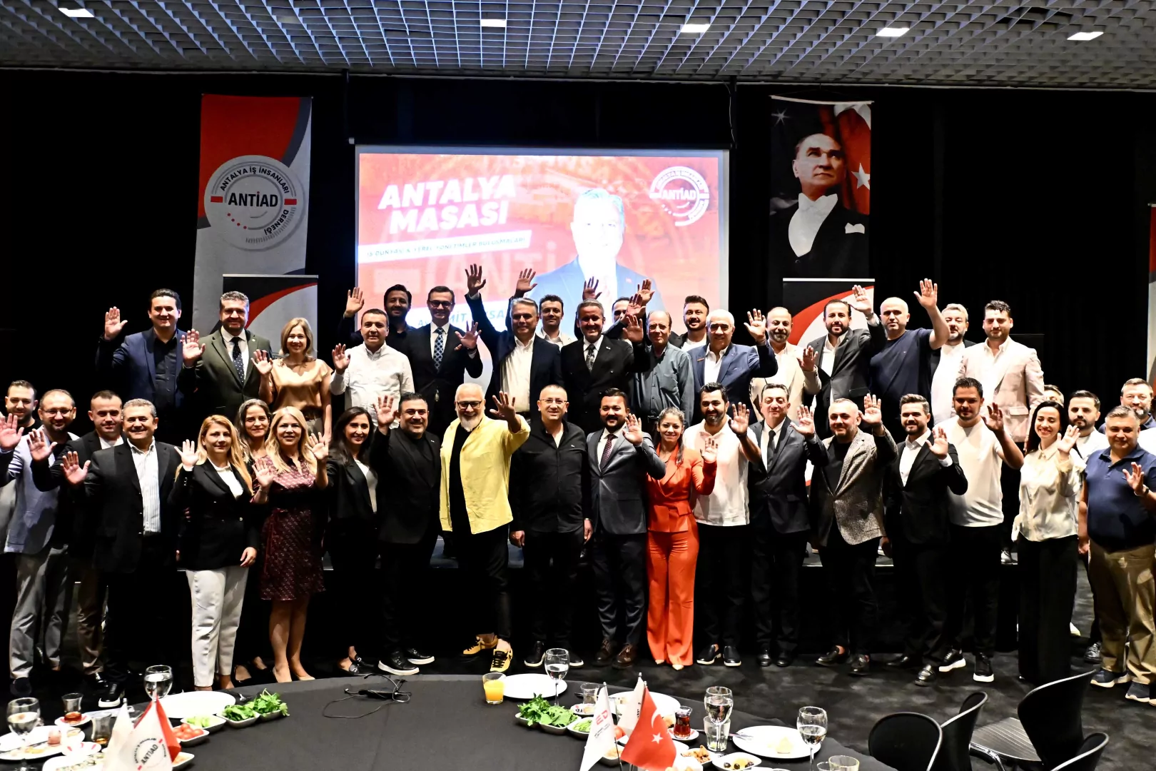 Antalya Kaleiçi 12 ay yaşayan bir merkeze dönüştü