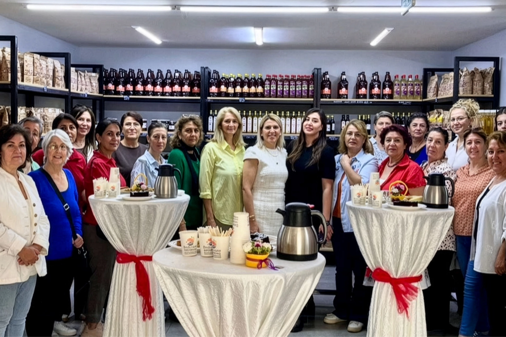 Antalya Muratpaşa'da kadın dayanışması büyüyor