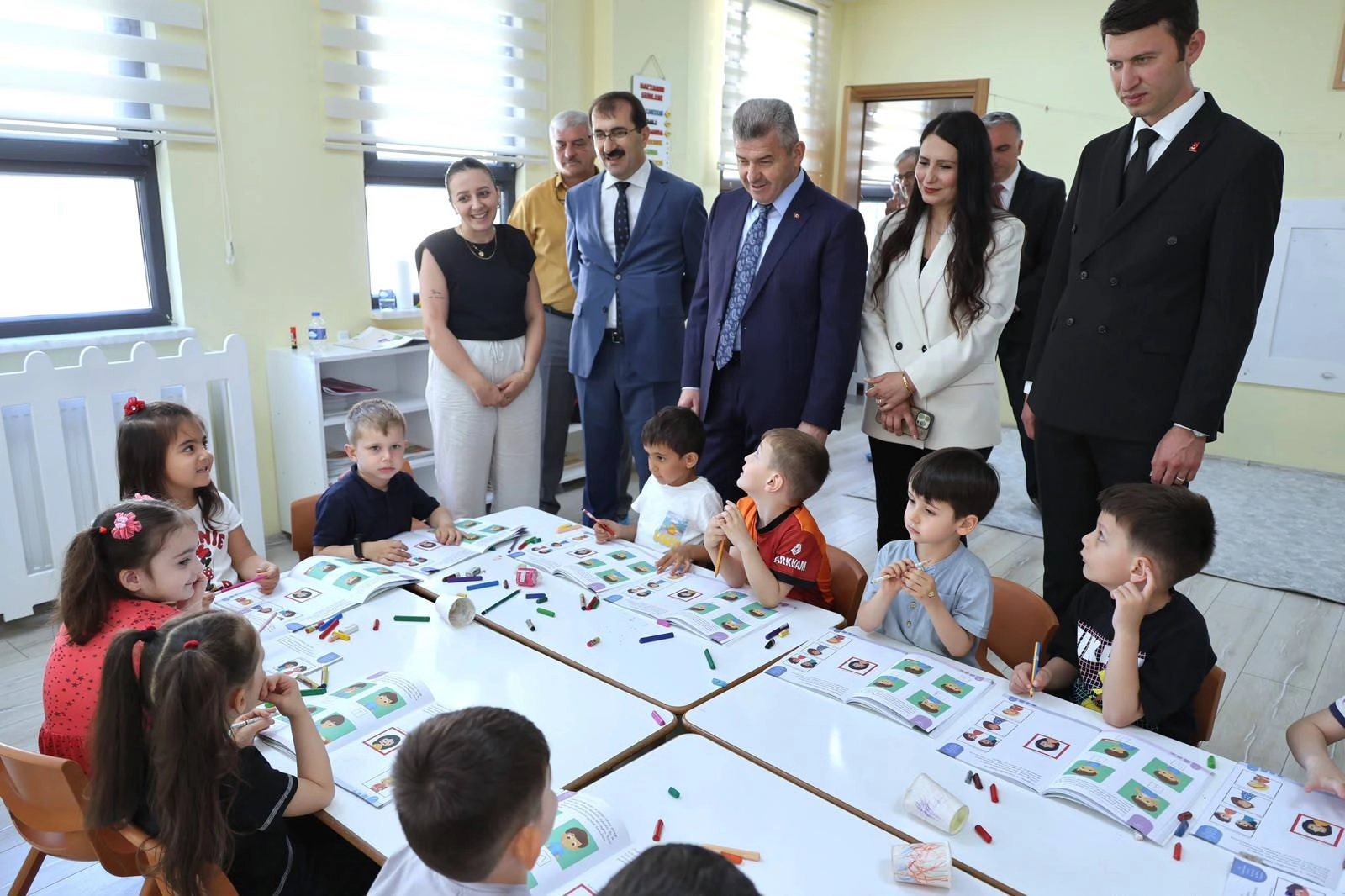Artvin Valisi Ergün’den Arhavi’de yoğun mesai