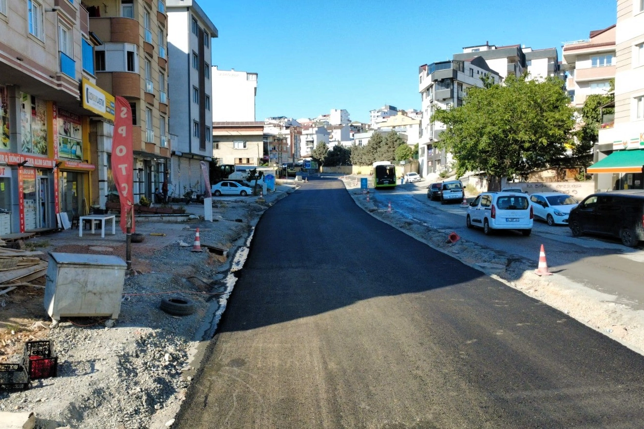 Çayırova Uğur Mumcu Caddesi göz kamaştıracak