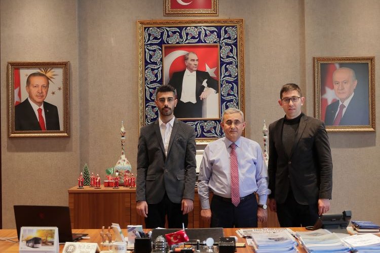 Başkan Işık Kütahya'da gençlerle AB projelerini görüştü 