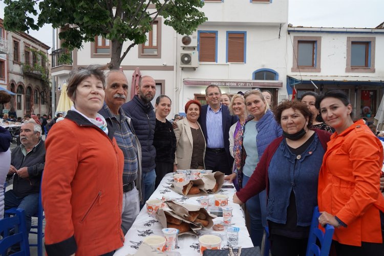 Balıkesir Ayvalık'dev iftar sofrası