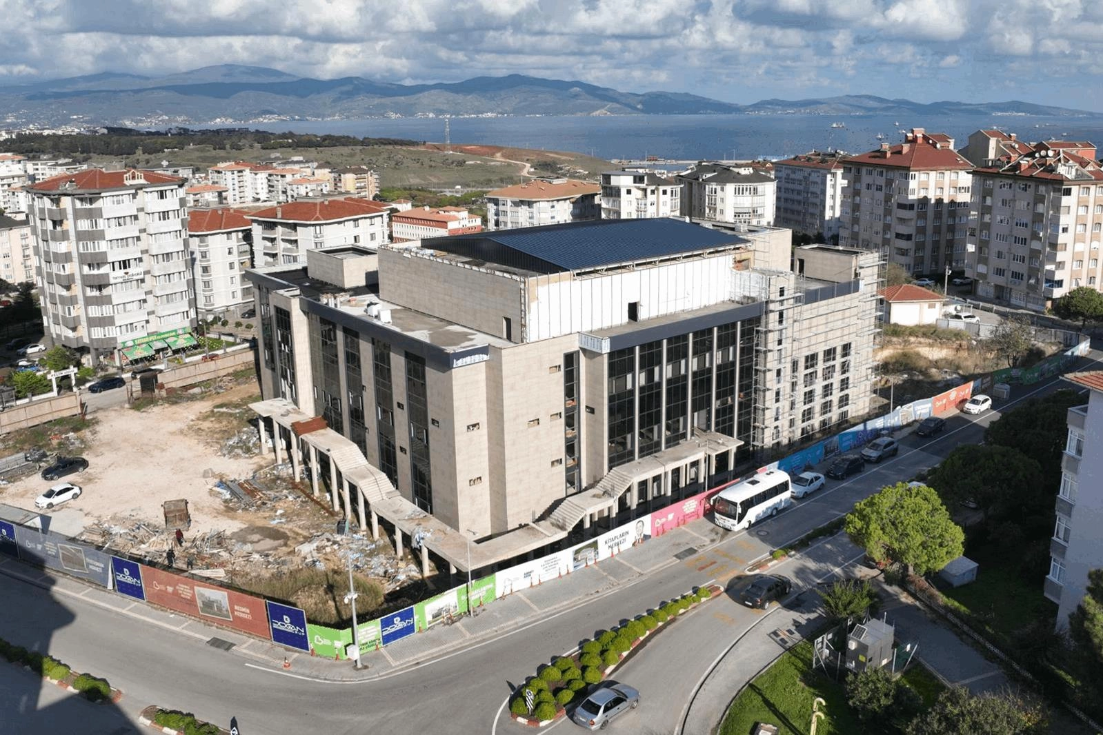 Balıkesir'de yatırımları hız kesmeden sürüyor