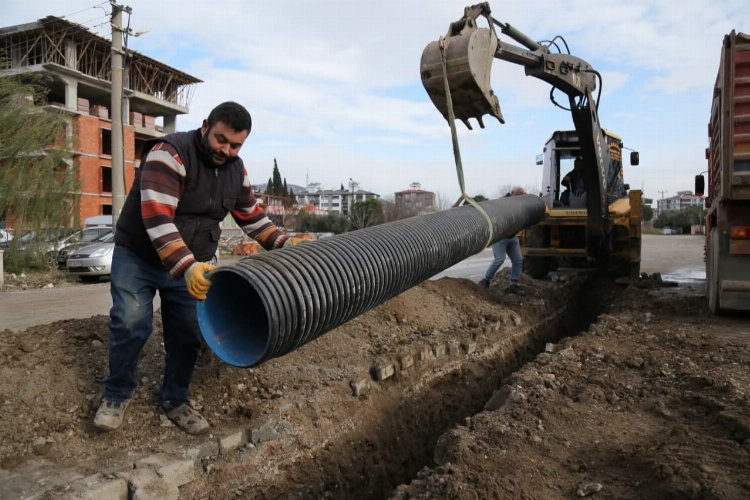 Balıkesir Edremit'te altyapı çalışmaları devam ediyor 